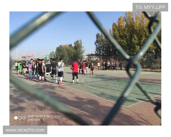 绝境翻盘热血沸腾的篮球大逆转传奇之夜震撼全场点燃梦想与荣耀篇章 - 副本 - 副本