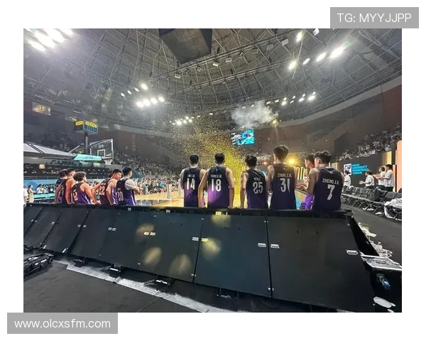 巅峰对决精彩瞬间回顾篮球绝妙进球集锦 巅峰对决精彩瞬间回顾篮球绝妙进球集锦